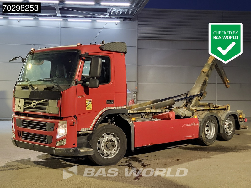 Volvo FM 370 6X2 21t Hooklift Lift Axle Automatic Euro 5 - Hákový nosič kontejnerů: obrázek 1 Volvo FM 370 6X2 21t Hooklift Lift Axle Automatic Euro 5 - Hákový nosič kontejnerů: obrázek 1