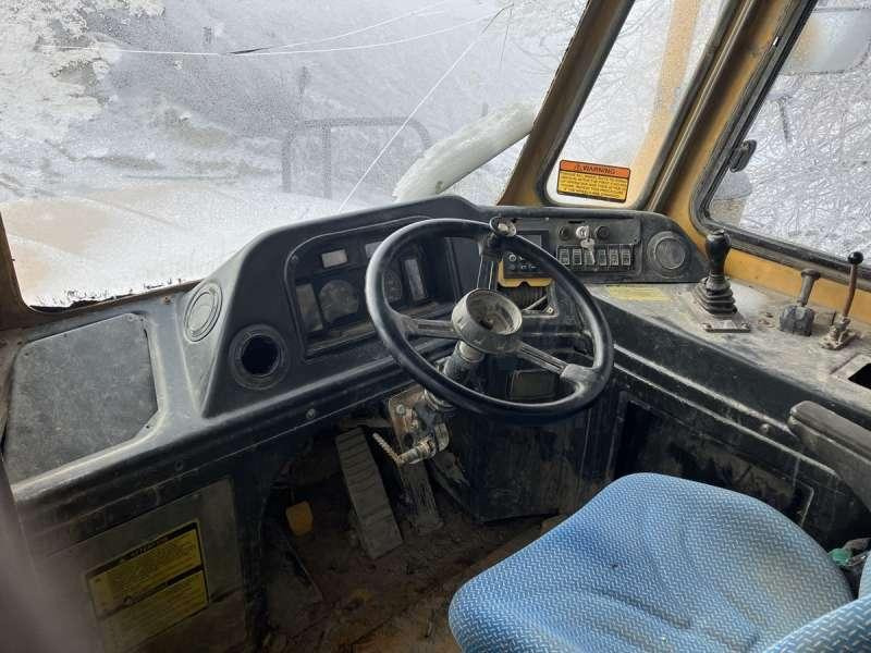 Bell B30C 6X6 - Kloubový sklápěč: obrázek 5 Bell B30C 6X6 - Kloubový sklápěč: obrázek 5