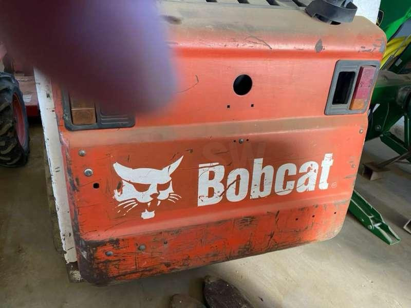 Bobcat T140 - Smykem řízený nakladač pásový: obrázek 3 Bobcat T140 - Smykem řízený nakladač pásový: obrázek 3