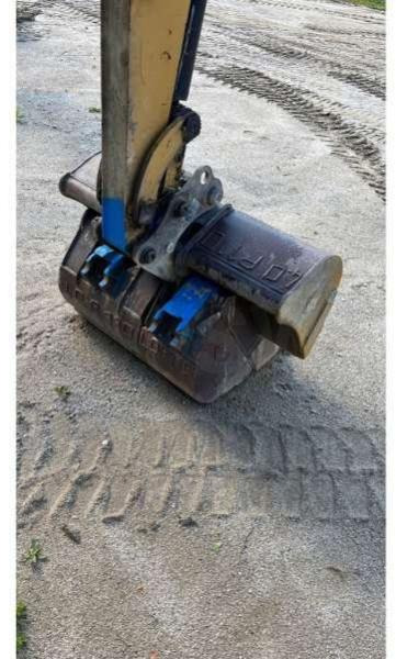 Caterpillar 302.5C - Mini rýpadlo: obrázek 3 Caterpillar 302.5C - Mini rýpadlo: obrázek 3