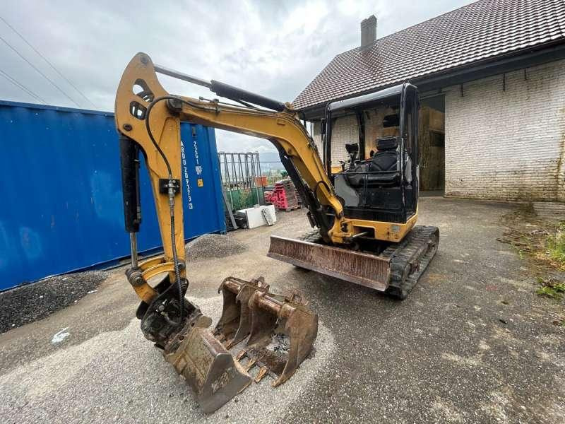 Caterpillar 302.7D CR - Mini rýpadlo: obrázek 4 Caterpillar 302.7D CR - Mini rýpadlo: obrázek 4