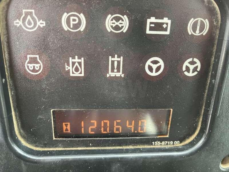 Kolový nakladač Caterpillar 962G: obrázek 32