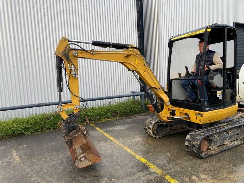 Caterpillar CANOPY 302.7DCR MACHINE SUISSE - Mini rýpadlo: obrázek 4 Caterpillar CANOPY 302.7DCR MACHINE SUISSE - Mini rýpadlo: obrázek 4