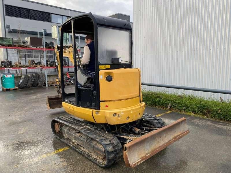 Caterpillar CANOPY 302.7DCR MACHINE SUISSE - Mini rýpadlo: obrázek 3 Caterpillar CANOPY 302.7DCR MACHINE SUISSE - Mini rýpadlo: obrázek 3