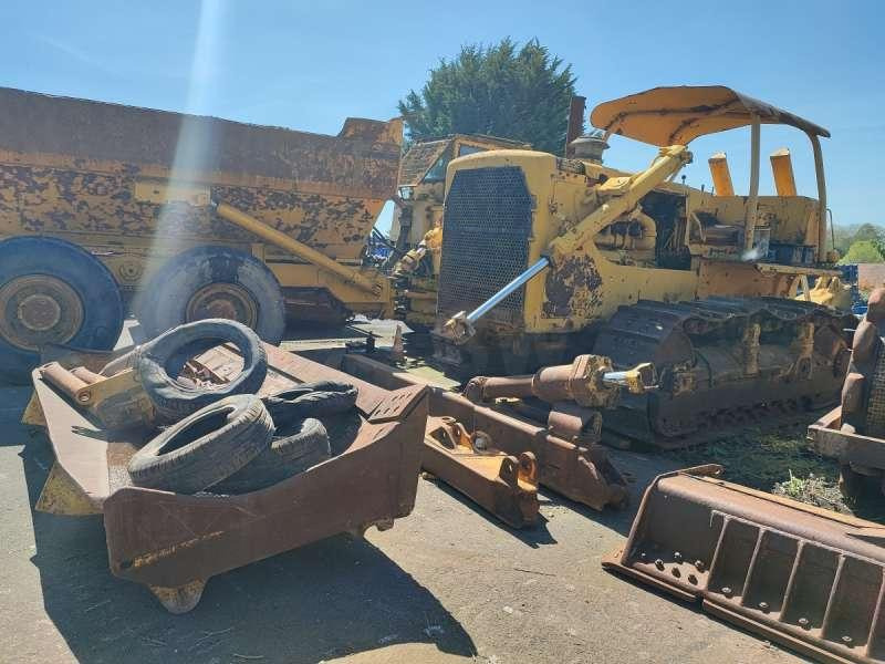 Caterpillar D8K + Porte Engins - Buldozer: obrázek 2 Caterpillar D8K + Porte Engins - Buldozer: obrázek 2
