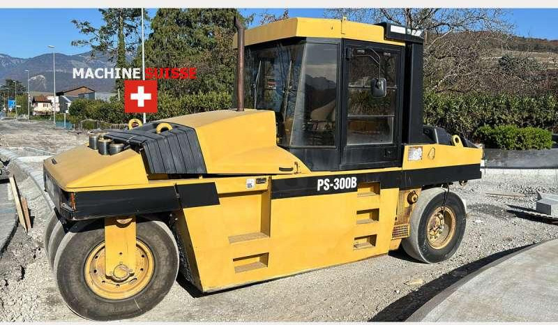 Caterpillar PS300B - Pneumatikový válec: obrázek 1 Caterpillar PS300B - Pneumatikový válec: obrázek 1
