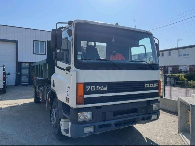 DAF 75CF - Hákový nosič kontejnerů: obrázek 3 DAF 75CF - Hákový nosič kontejnerů: obrázek 3