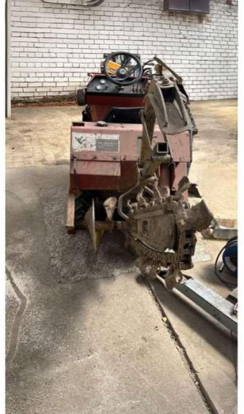 DITCH WITCH 2020K - Rýhovač: obrázek 4 DITCH WITCH 2020K - Rýhovač: obrázek 4