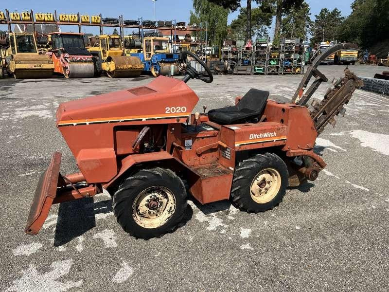 DITCH WITCH 2020K - Rýhovač: obrázek 3 DITCH WITCH 2020K - Rýhovač: obrázek 3