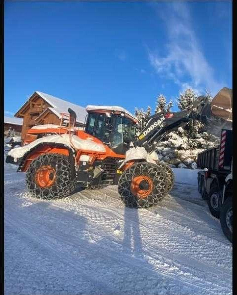 Kolový nakladač Doosan DL300: obrázek 8