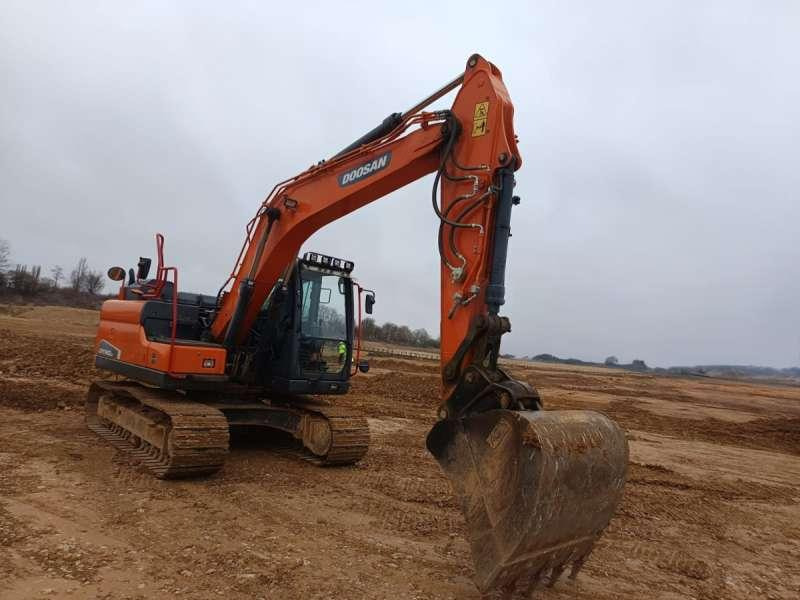 Doosan DX140LC-5 - Pásové rýpadlo: obrázek 1 Doosan DX140LC-5 - Pásové rýpadlo: obrázek 1