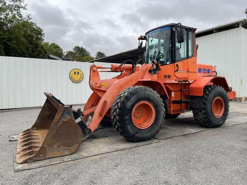 Hitachi W130A - Kolový nakladač: obrázek 1 Hitachi W130A - Kolový nakladač: obrázek 1
