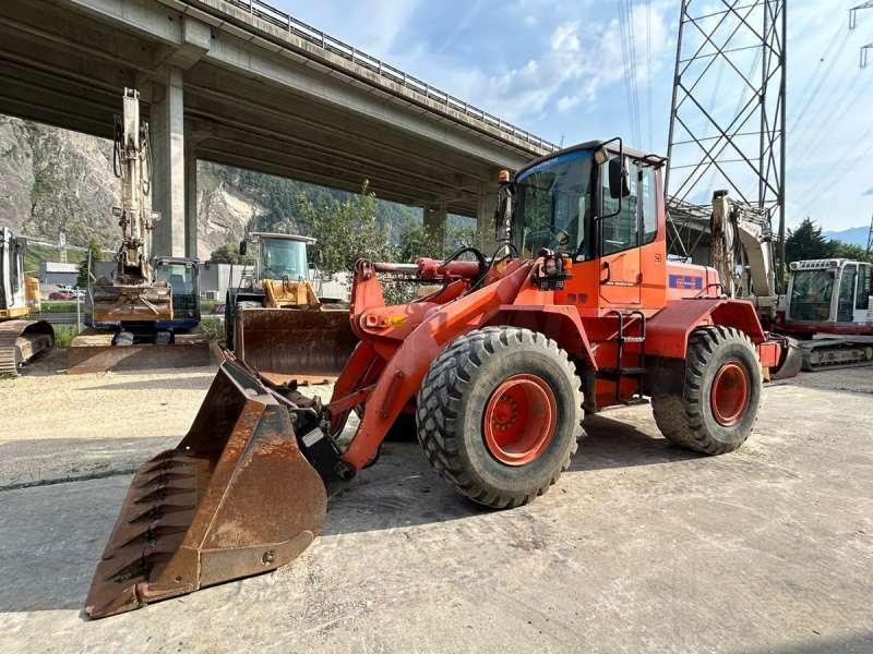 Hitachi W130A - Kolový nakladač: obrázek 4 Hitachi W130A - Kolový nakladač: obrázek 4