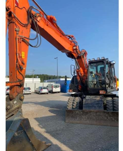 Hitachi ZX170W-5B - Kolesové rýpadlo: obrázek 3 Hitachi ZX170W-5B - Kolesové rýpadlo: obrázek 3