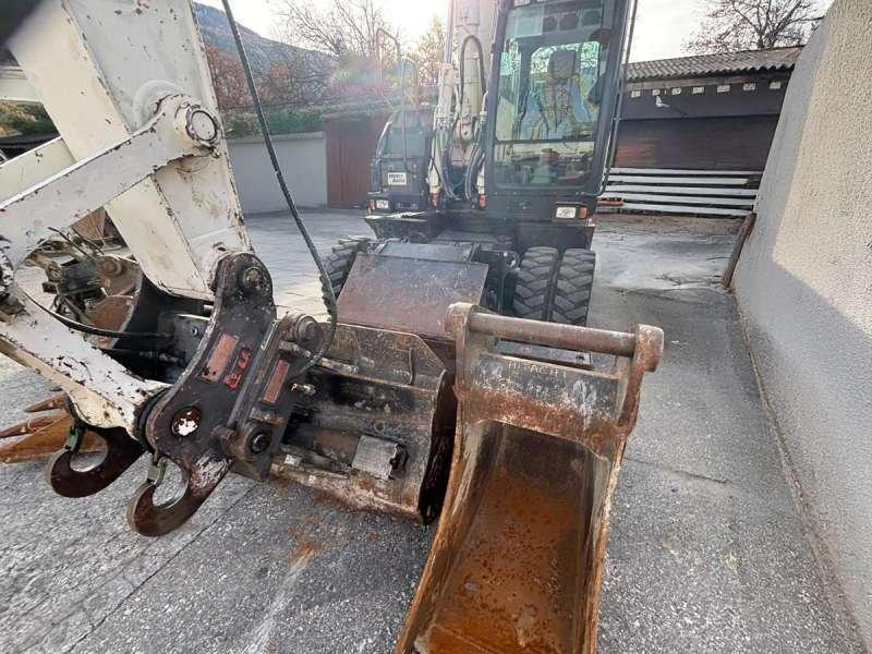 Kolesové rýpadlo Hitachi ZX190W-5B: obrázek 8 Kolesové rýpadlo Hitachi ZX190W-5B: obrázek 8