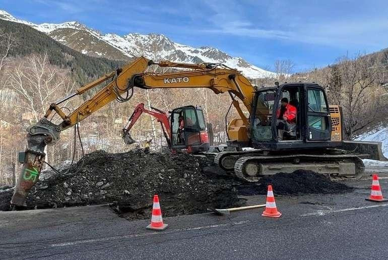 Kato HD514MR - Pásové rýpadlo: obrázek 4 Kato HD514MR - Pásové rýpadlo: obrázek 4