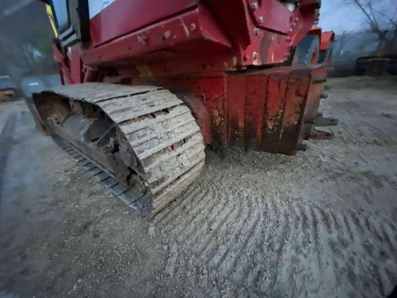 Pásový nakladač Komatsu D31S-20: obrázek 46