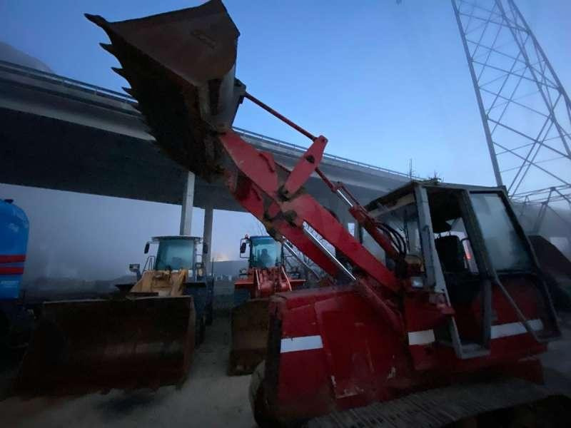 Pásový nakladač Komatsu D31S-20: obrázek 32
