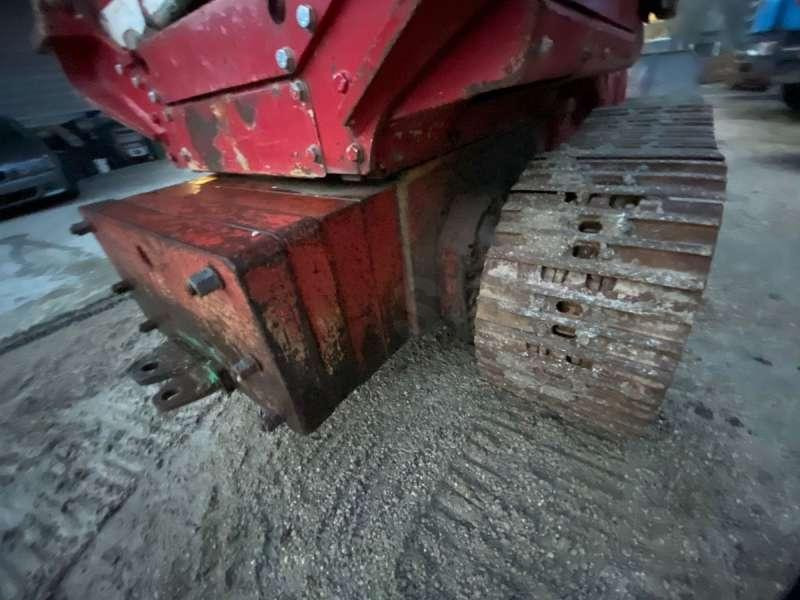 Pásový nakladač Komatsu D31S-20: obrázek 25