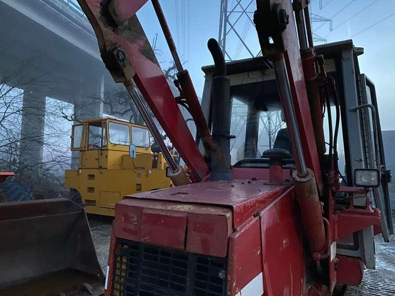 Pásový nakladač Komatsu D31S-20: obrázek 35