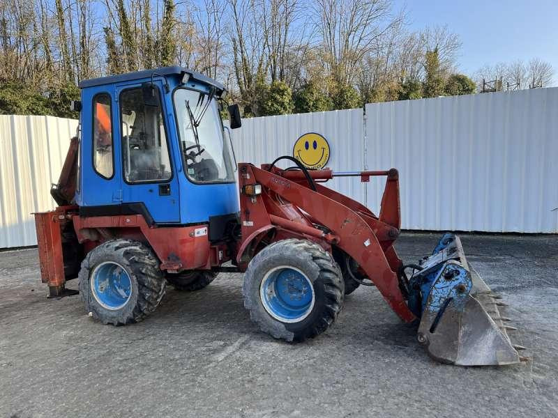 Kubota R520 - Rýpadlo-nakladač: obrázek 1 Kubota R520 - Rýpadlo-nakladač: obrázek 1
