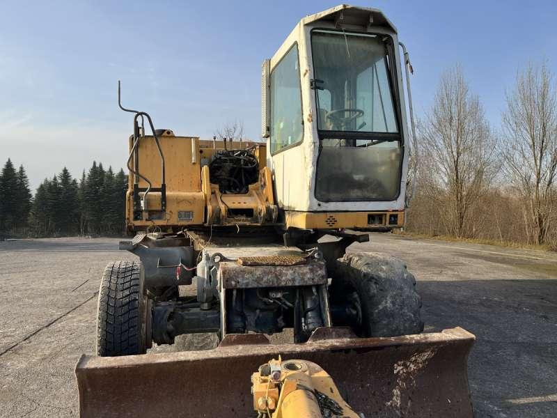 Kolesové rýpadlo Liebherr A316 - POUR PIECES: obrázek 10