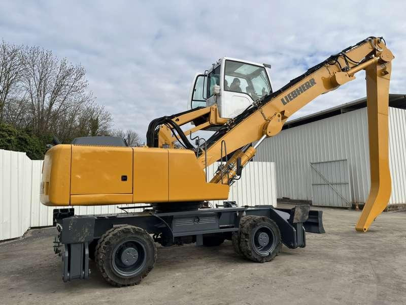 Liebherr A924C LITRONIC - Překládkové rypadlo: obrázek 4 Liebherr A924C LITRONIC - Překládkové rypadlo: obrázek 4