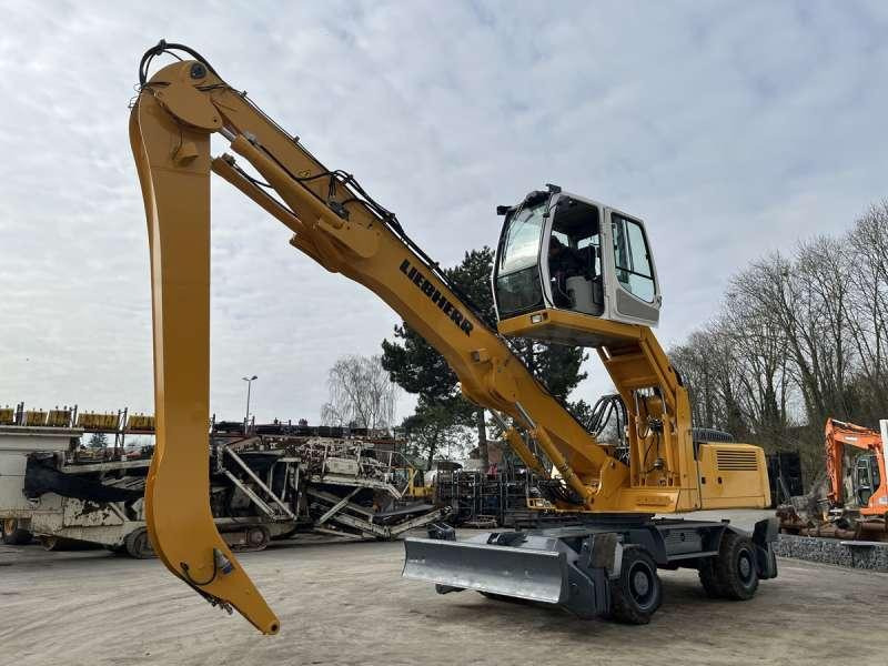 Liebherr A924C LITRONIC - Překládkové rypadlo: obrázek 2 Liebherr A924C LITRONIC - Překládkové rypadlo: obrázek 2