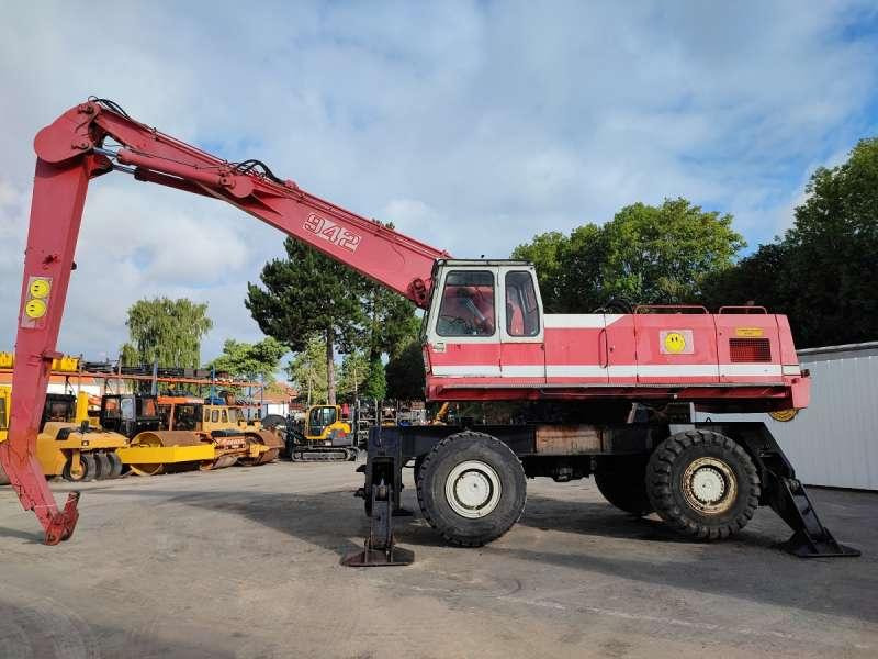 Liebherr A942 - Překládkové rypadlo: obrázek 3 Liebherr A942 - Překládkové rypadlo: obrázek 3