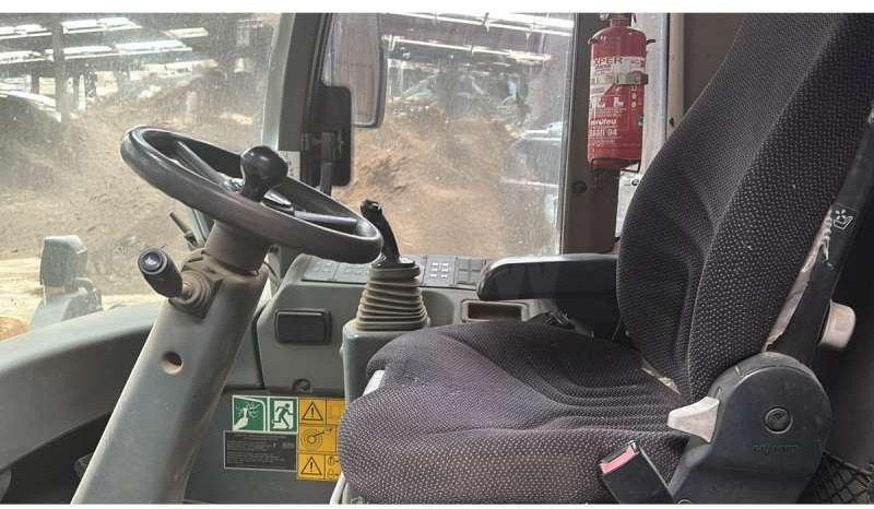 Liebherr Chargeur sur Pneus L576 - Kolový nakladač: obrázek 5 Liebherr Chargeur sur Pneus L576 - Kolový nakladač: obrázek 5