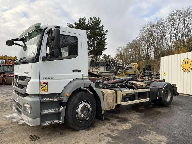 Mercedes AXOR 1833 - Hákový nosič kontejnerů: obrázek 3 Mercedes AXOR 1833 - Hákový nosič kontejnerů: obrázek 3