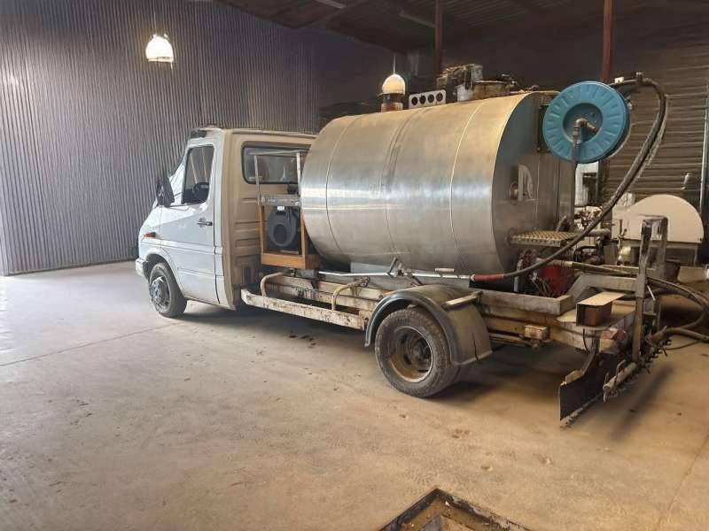 Mercedes Bouille 410 A EMULSION + TREMI GRAVILLON - Rozstřikovač živic: obrázek 2 Mercedes Bouille 410 A EMULSION + TREMI GRAVILLON - Rozstřikovač živic: obrázek 2