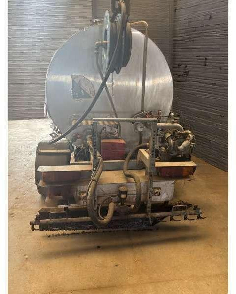 Mercedes Bouille 410 A EMULSION + TREMI GRAVILLON - Rozstřikovač živic: obrázek 3 Mercedes Bouille 410 A EMULSION + TREMI GRAVILLON - Rozstřikovač živic: obrázek 3