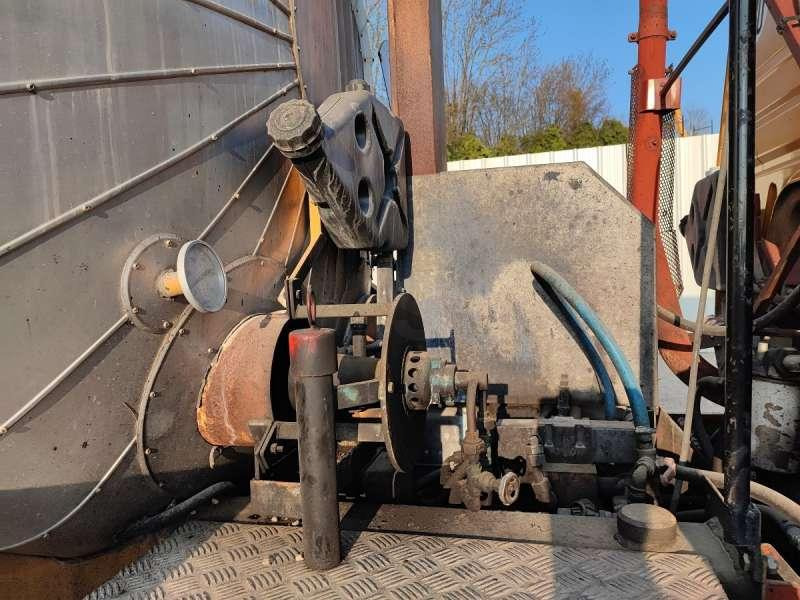 Rozstřikovač živic Renault G260: obrázek 31
