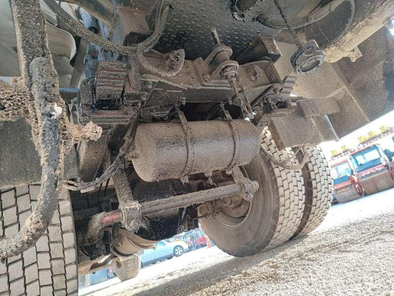 Rozstřikovač živic Renault G260: obrázek 26