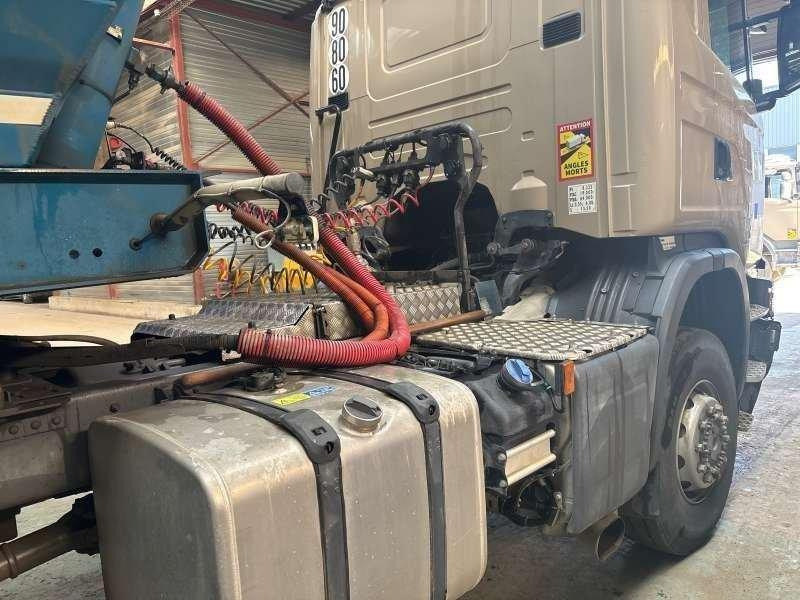 Scania G450 4X4 - Tahač: obrázek 4 Scania G450 4X4 - Tahač: obrázek 4