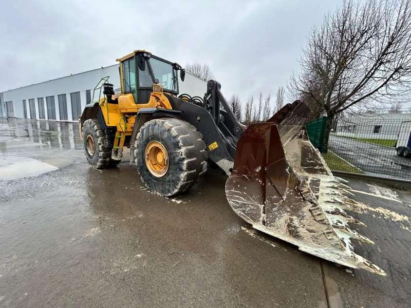 Volvo L220H - Kolový nakladač: obrázek 2 Volvo L220H - Kolový nakladač: obrázek 2