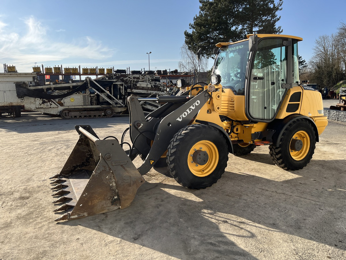 Volvo L28F - Kolový nakladač: obrázek 3 Volvo L28F - Kolový nakladač: obrázek 3