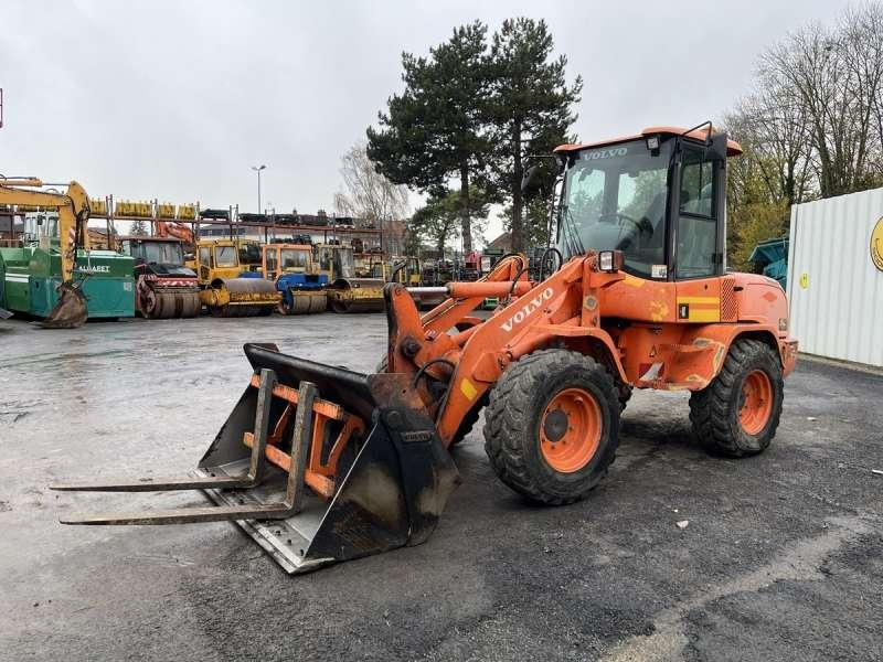 Volvo L30G - Kolový nakladač: obrázek 3 Volvo L30G - Kolový nakladač: obrázek 3