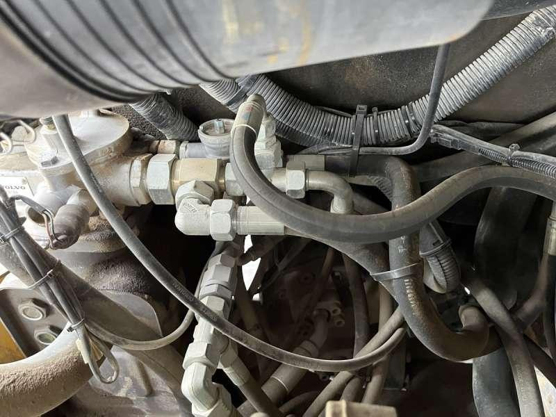 Kolový nakladač Volvo L30G: obrázek 34
