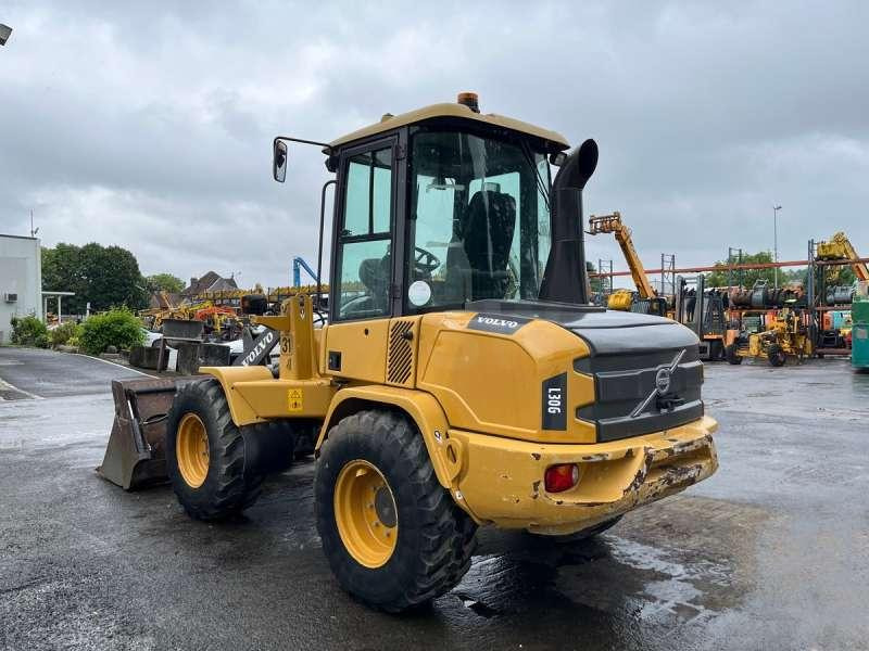 Volvo L30G - Kolový nakladač: obrázek 5 Volvo L30G - Kolový nakladač: obrázek 5