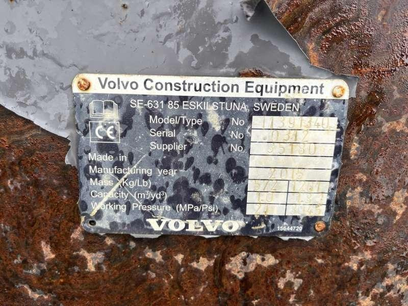Kolový nakladač Volvo L30G: obrázek 17