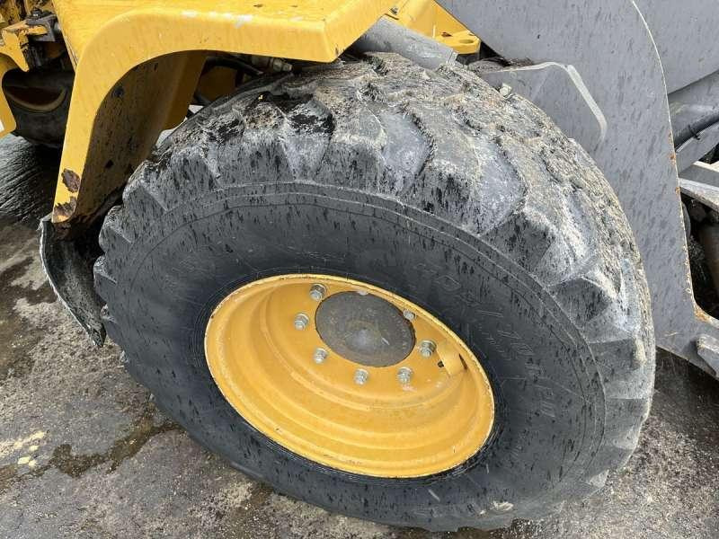 Kolový nakladač Volvo L30G: obrázek 25