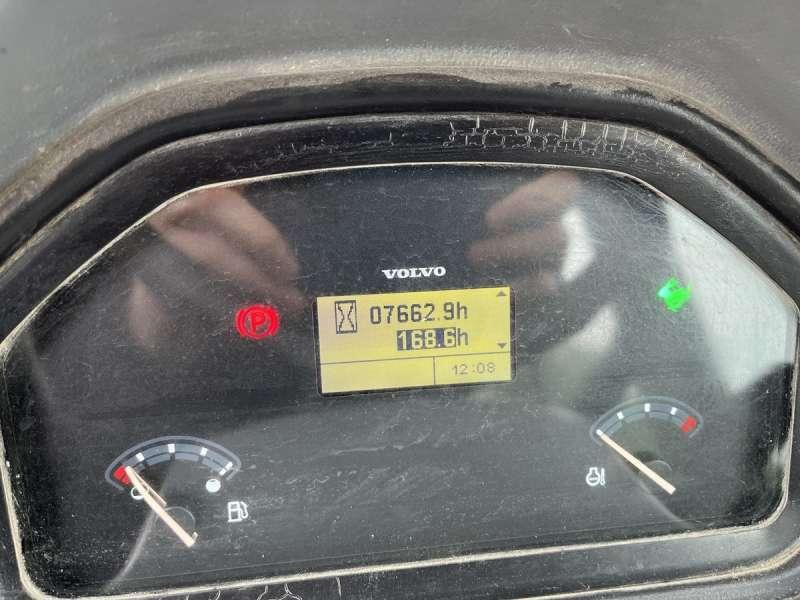 Kolový nakladač Volvo L30G: obrázek 44