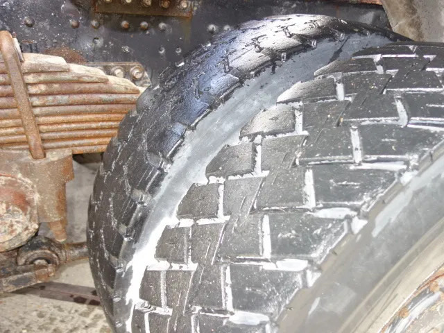 MAN 35-364 8X4 - Hákový nosič kontejnerů: obrázek 5 MAN 35-364 8X4 - Hákový nosič kontejnerů: obrázek 5