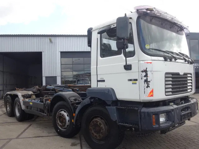 MAN 35-364 8X4 - Hákový nosič kontejnerů: obrázek 1 MAN 35-364 8X4 - Hákový nosič kontejnerů: obrázek 1