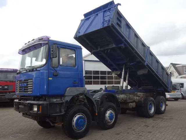 MAN 35.414 8x8 meiller kipper manual diesel pomp - Sklápěč: obrázek 2 MAN 35.414 8x8 meiller kipper manual diesel pomp - Sklápěč: obrázek 2
