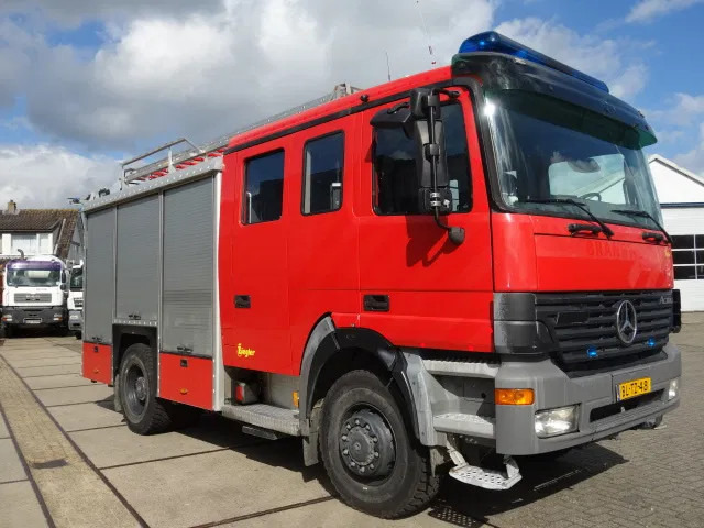 Mercedes-Benz Actros 1831 4X4 ZIEGLER BOMBEROS POMP,2500 L TANK - Hasičský vůz: obrázek 2 Mercedes-Benz Actros 1831 4X4 ZIEGLER BOMBEROS POMP,2500 L TANK - Hasičský vůz: obrázek 2
