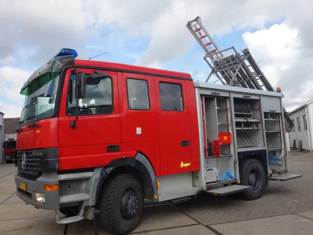Mercedes-Benz Actros 1831 4X4 ZIEGLER BOMBEROS POMP,2500 L TANK - Hasičský vůz: obrázek 1 Mercedes-Benz Actros 1831 4X4 ZIEGLER BOMBEROS POMP,2500 L TANK - Hasičský vůz: obrázek 1