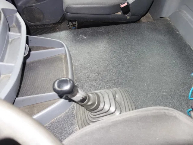 Mercedes-Benz Axor 3243 8X4 - Sklápěč: obrázek 5 Mercedes-Benz Axor 3243 8X4 - Sklápěč: obrázek 5